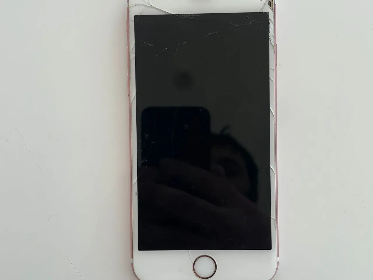 Billede 1 - iphone 6s - 32GB - lyserød - defekt