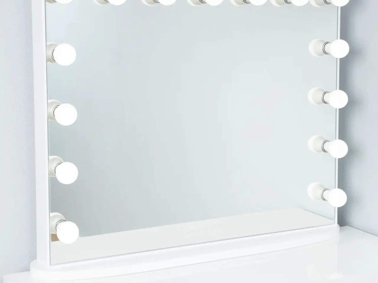 Billede 1 - Stort makeup spejl