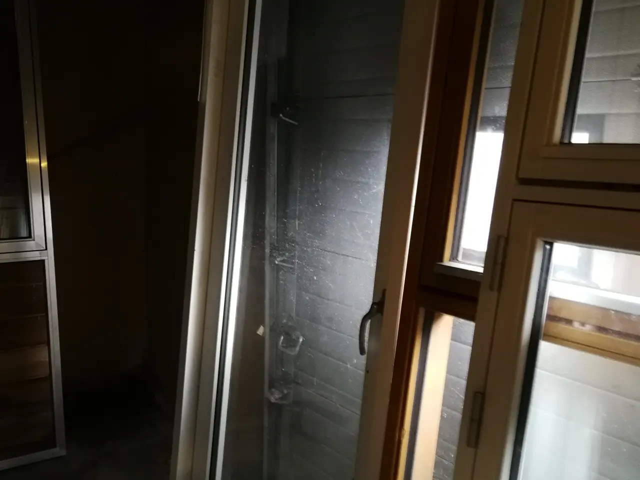 Billede 3 - TERRASSEDØR MED SKRÅVINDUE HU, KR. 3.800