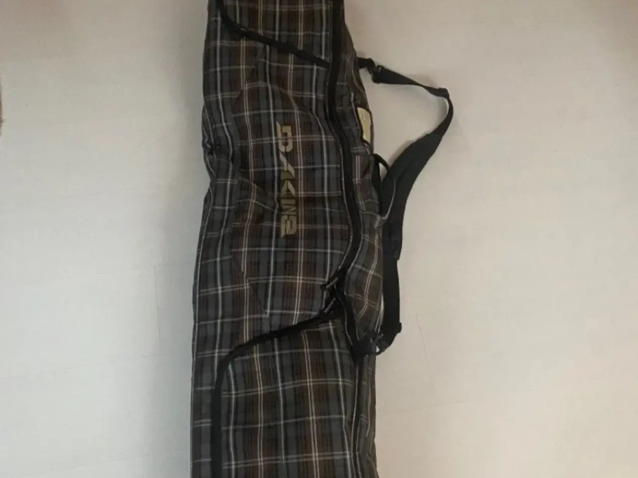Billede 1 - UDLEJES - Snowboardtaske fra DAKINE