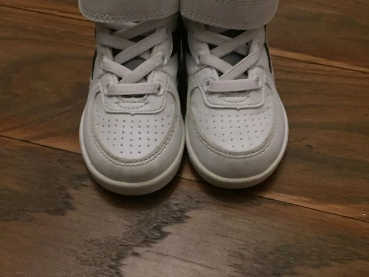 Billede 1 - Diadora Støvler str.22
