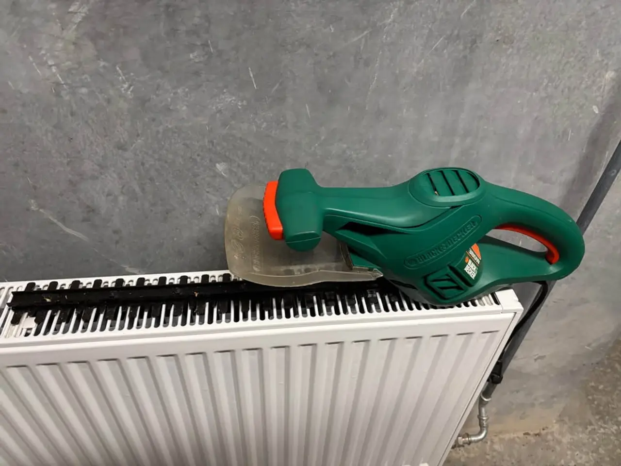 Billede 1 - Black & Decker 380W hækkeklipper