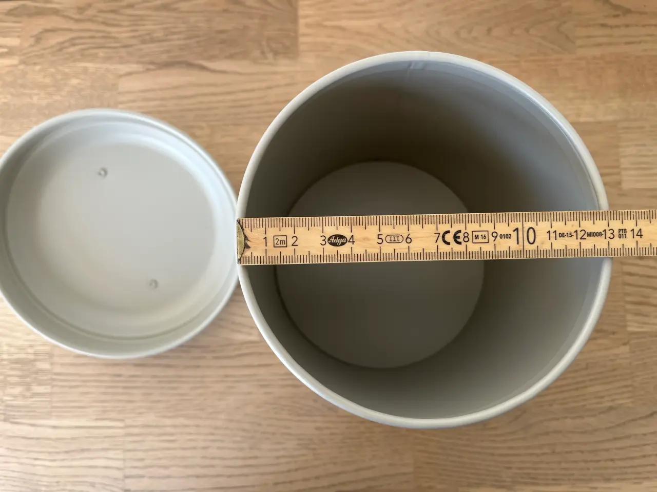 Billede 8 - Metal-dåse med låg til mel