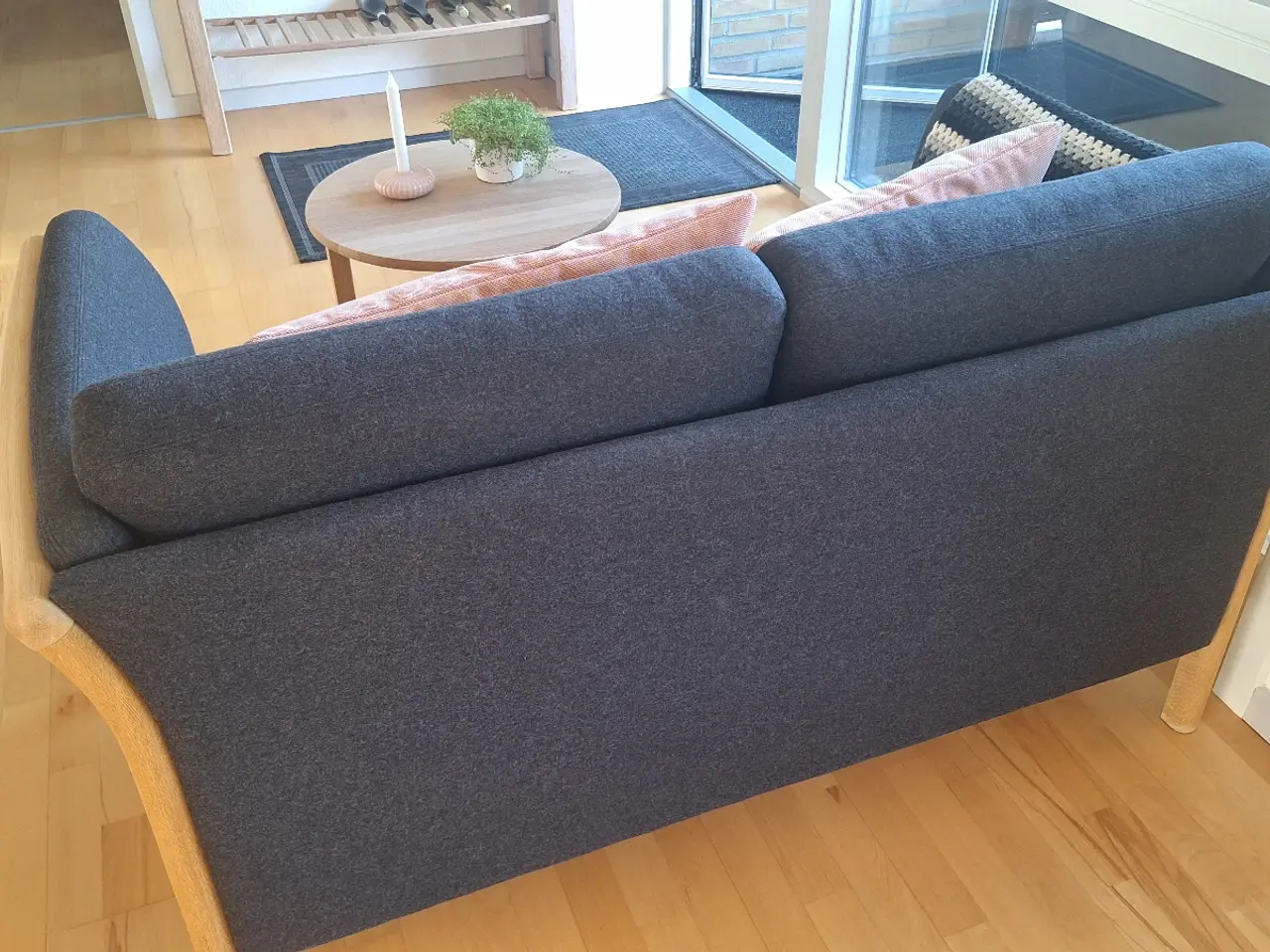 Billede 2 - Sofa + bord + lampe.