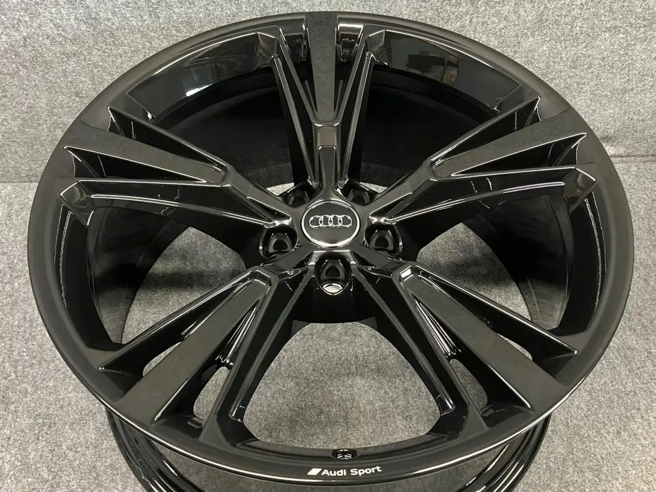 Billede 1 - ALUFÆLGE AUDI Q7 Q8 4M8 21"