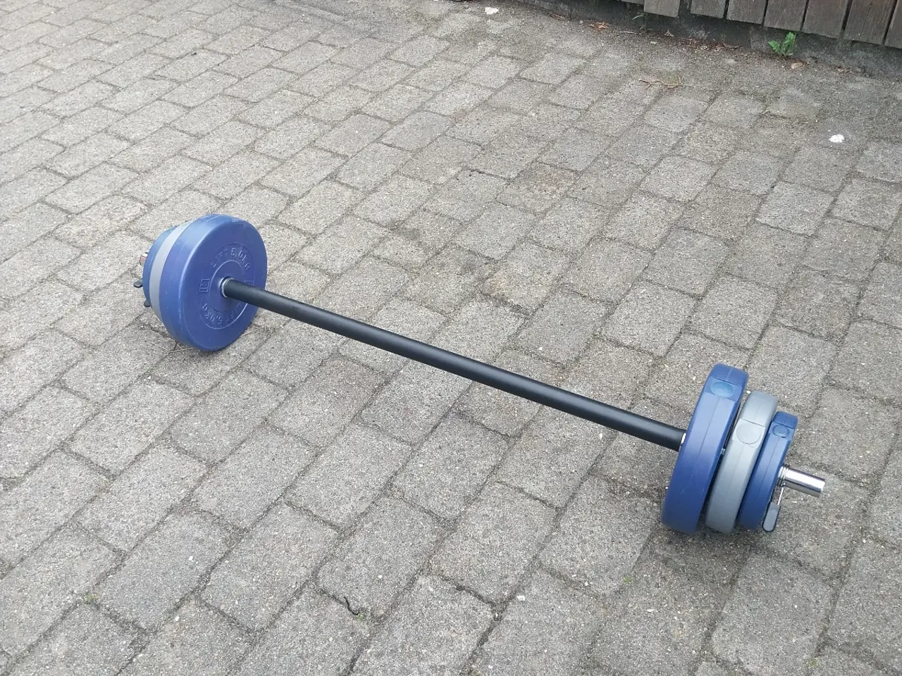 Billede 1 - Vægtstang med skiver 17,5 kg