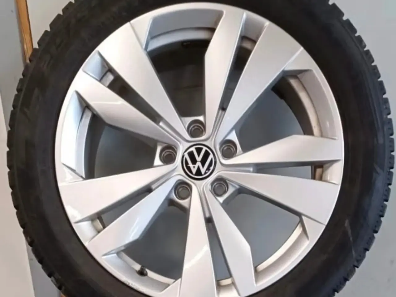 Billede 1 - Volkswagen ID3 R18 helårsdæk