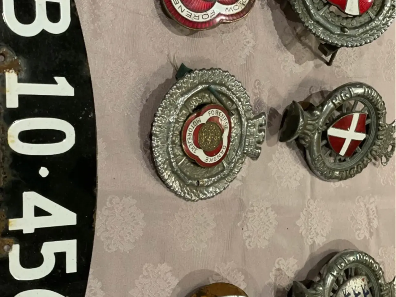 Billede 1 - Samling af originale gamle automobilia-emblemer