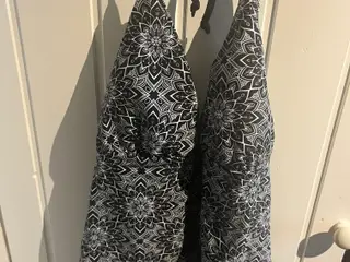 Badetop sælges