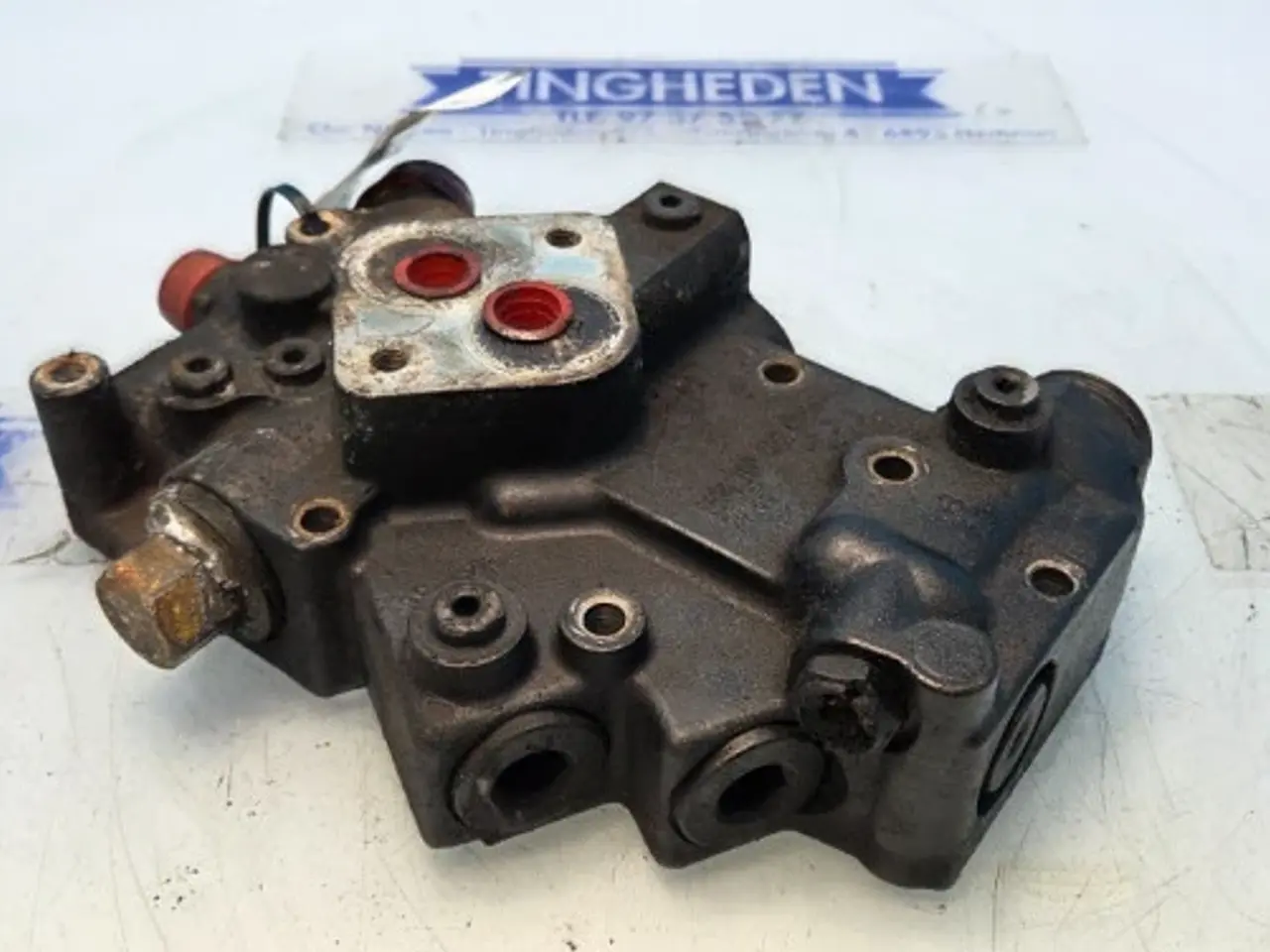 Billede 9 - Valtra   S394   Ventilblok   G934100600020   