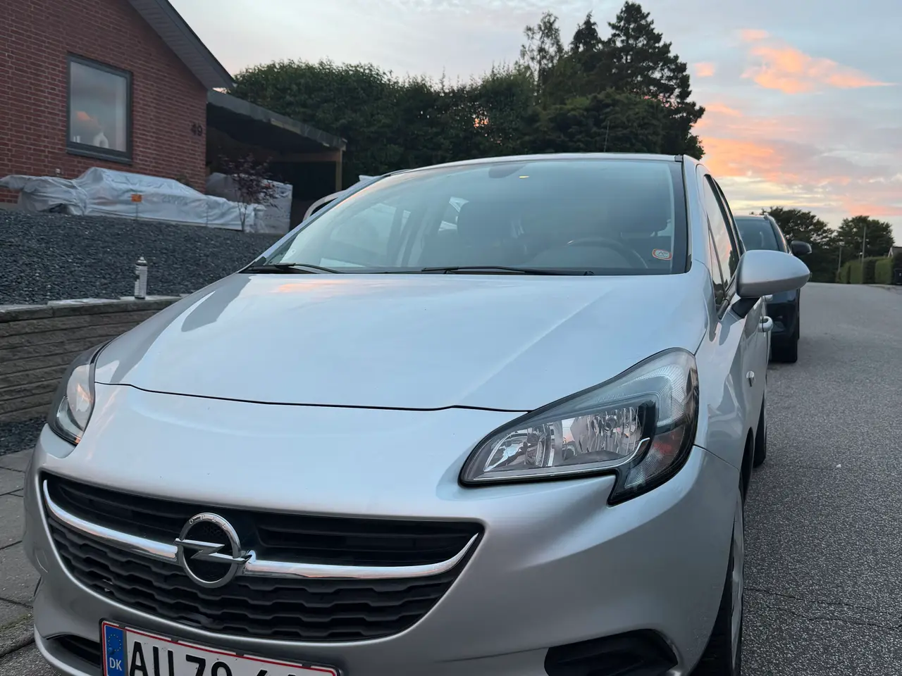 Billede 1 - Lav km super velholdt 