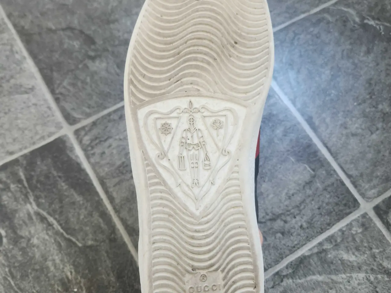 Billede 6 - Gucci Sneakers – Originale & med kvittering Str. 4