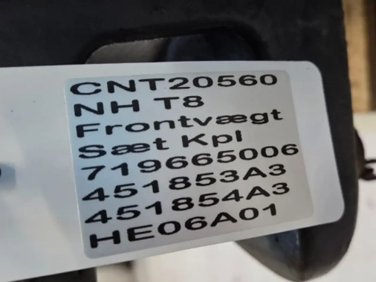 Billede 21 - New Holland T8 Frontvægt Kit 719665006
