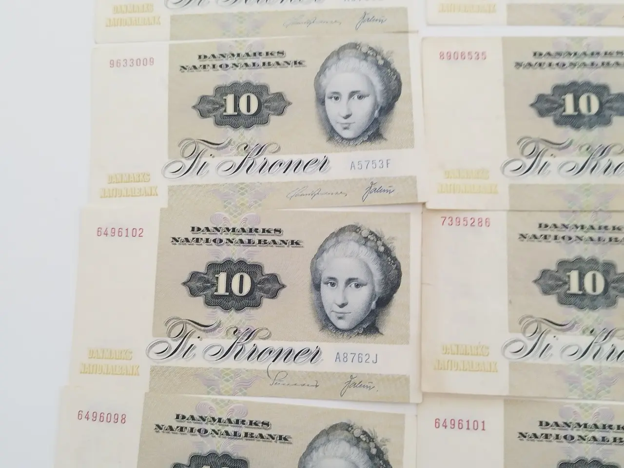 Billede 1 - Ti Kroner. 24 STK