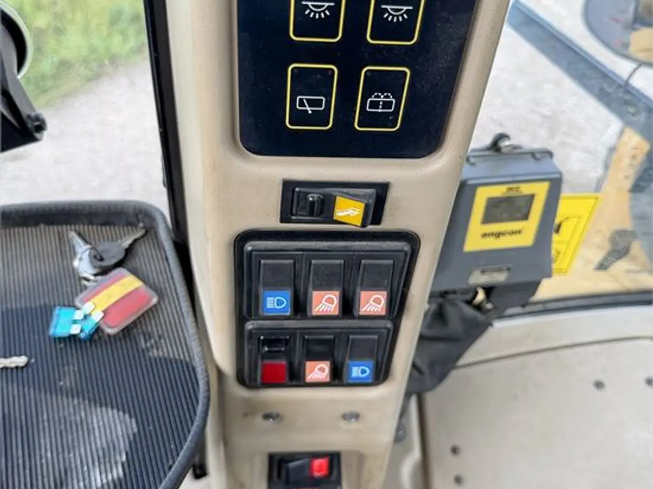 Billede 39 - Hydrema 926 E - Engcon MIG2 joystik (Dobbelt command 2), Engcon rotortilt, Moba 2D