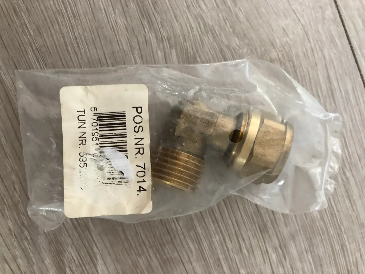 Billede 1 - 6 stk. HELT NYE messing vinkelkoblinger / fittings