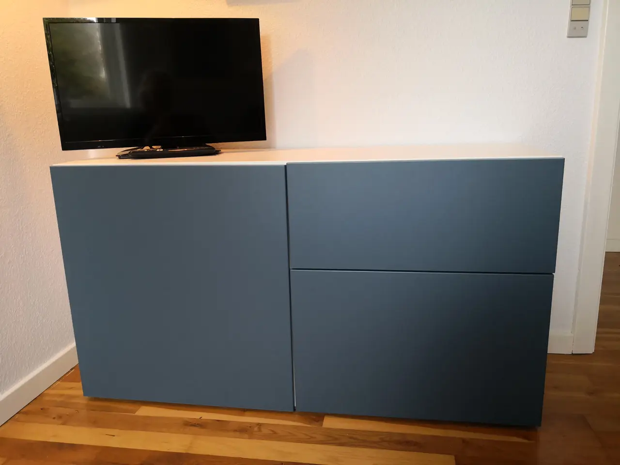 Billede 1 - IKEA TV bord / skab