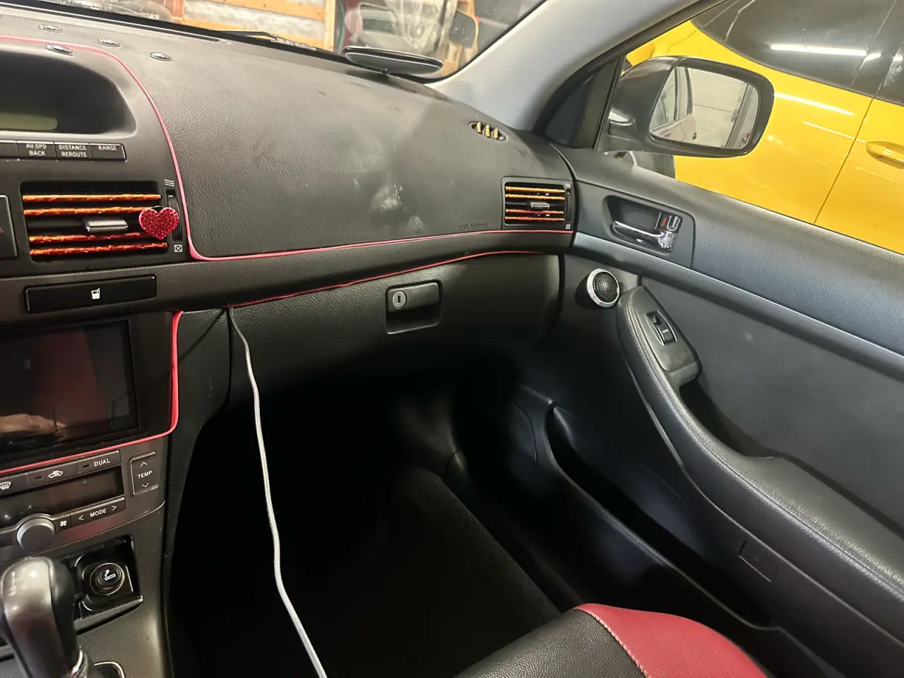 Billede 13 - Toyota Avensis, unik bil