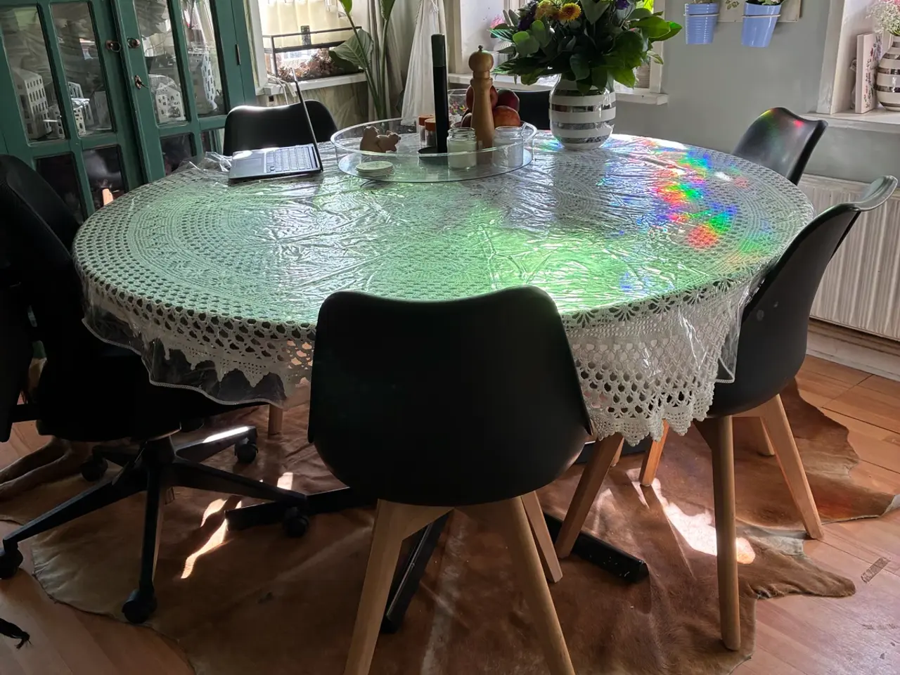 Billede 1 - Stabilt spisebord 150ø