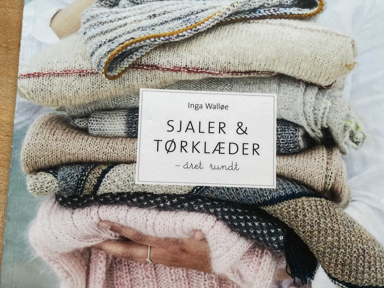 Billede 1 - Inga Walløe Sjaler & Tørklæder