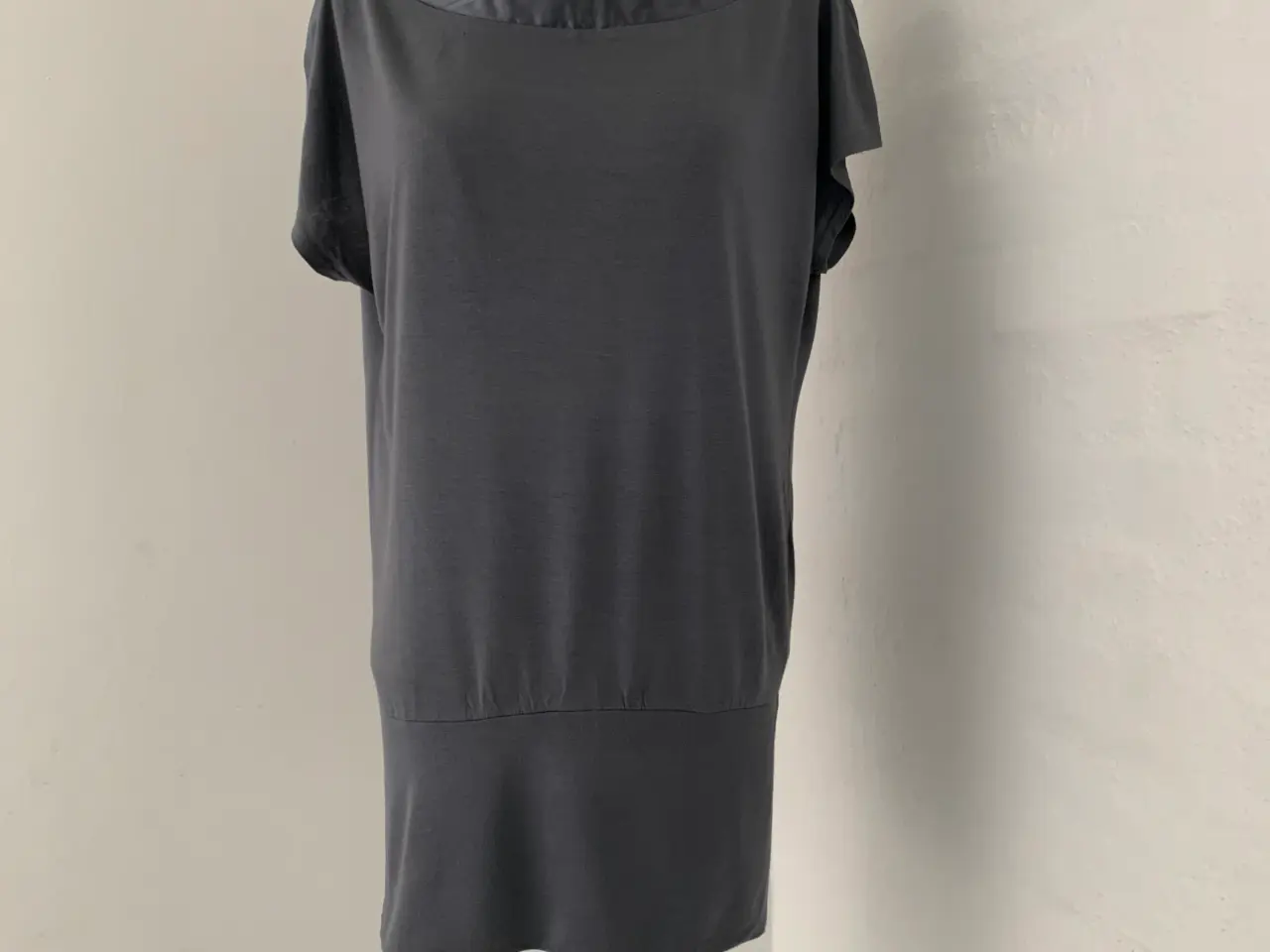 Billede 1 - T-shirt str.36
