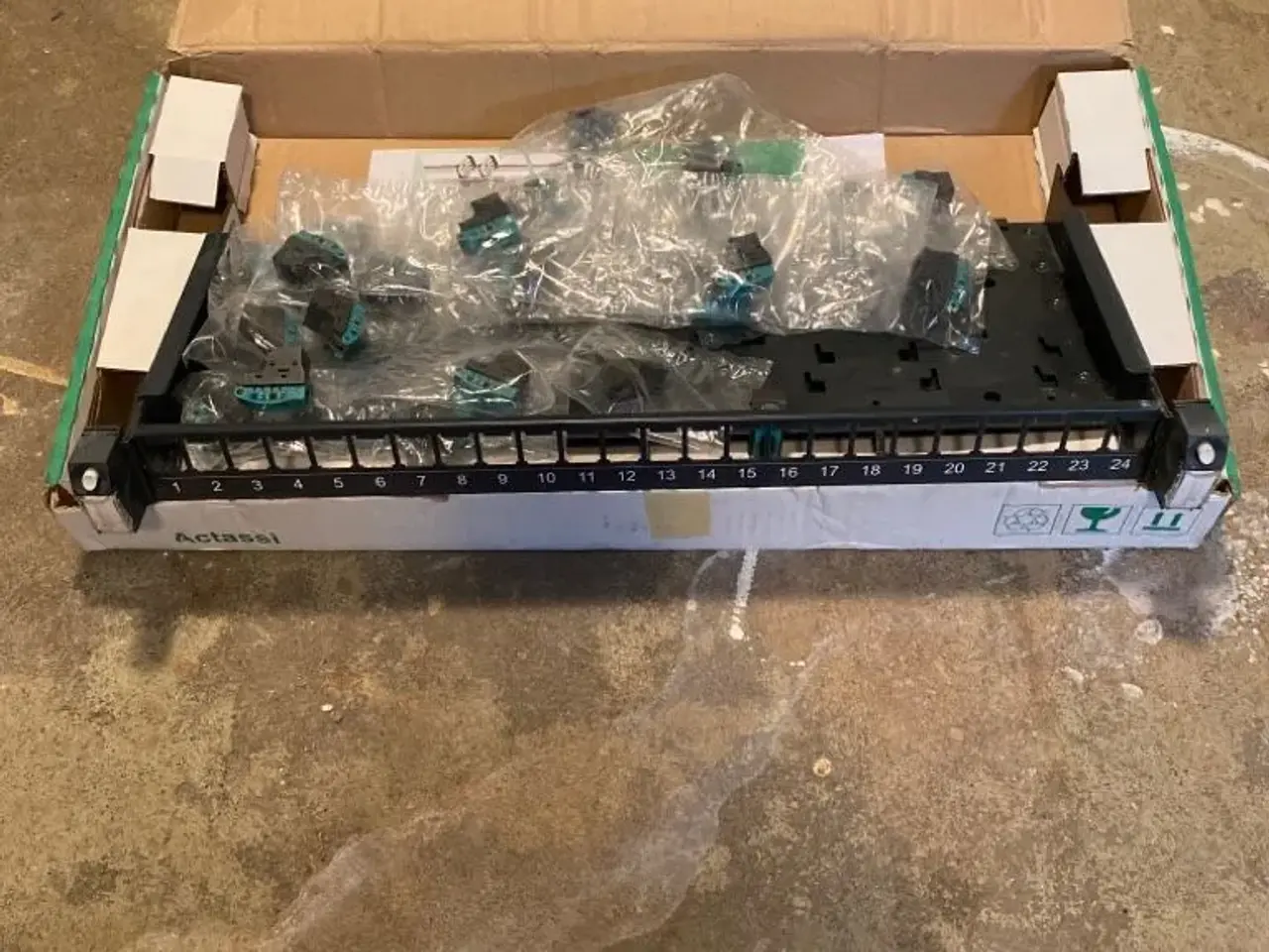 Billede 1 - 19 tommer patch panel