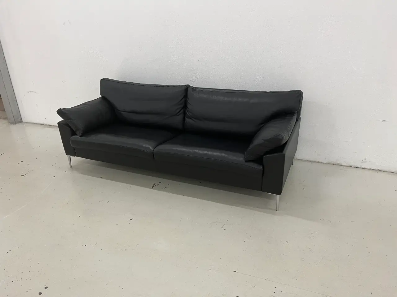 Billede 2 - Søren Lund SL329 3 Pers.Sofa i sort solid læder.