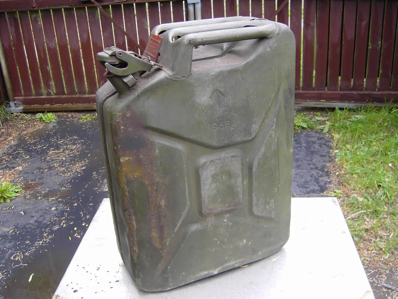 Billede 3 - gamle jerry can fra jeep
