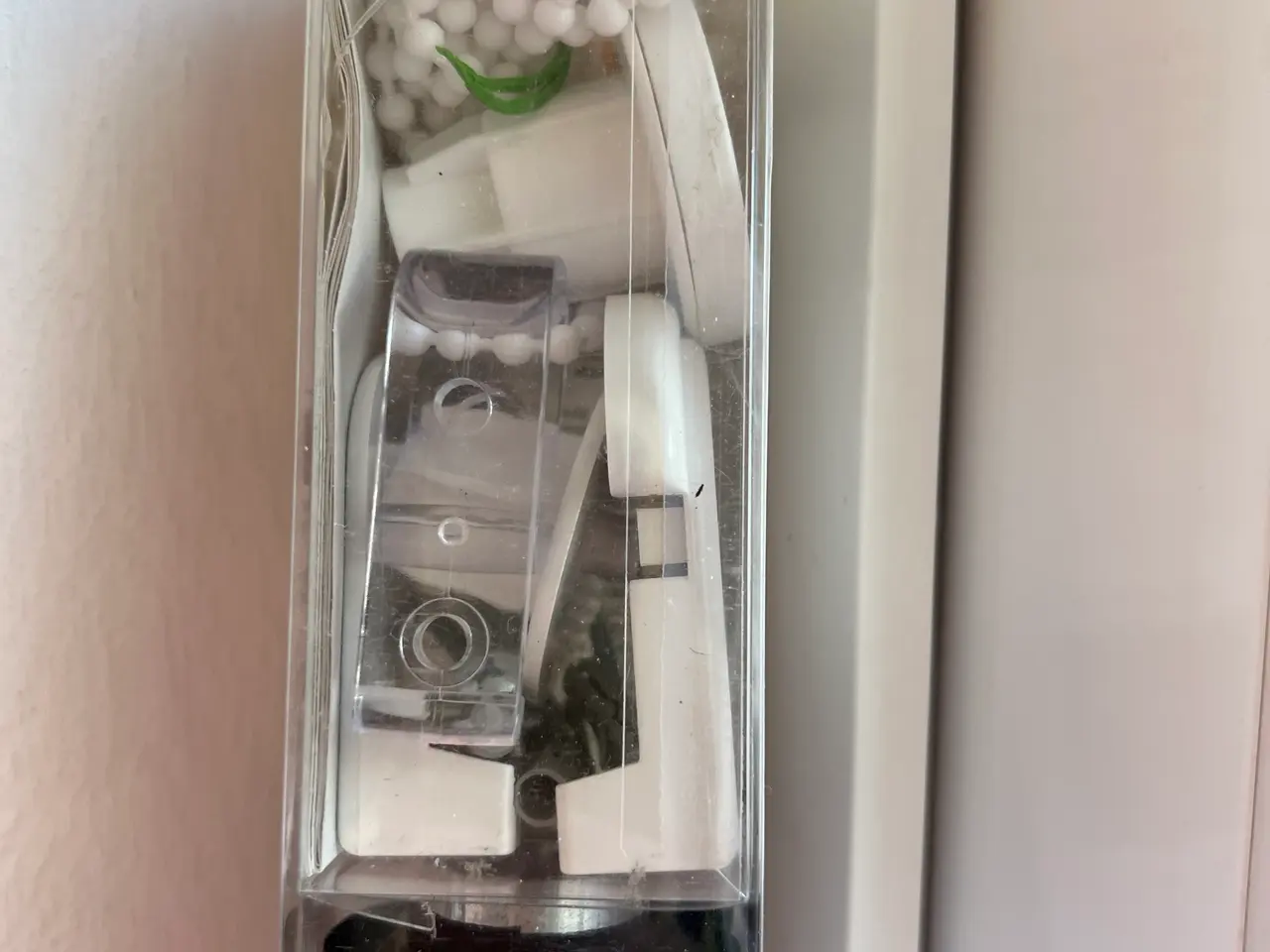 Billede 7 - Nyt og Ubrugt Sort Mørklægningsrullegardin (100x17