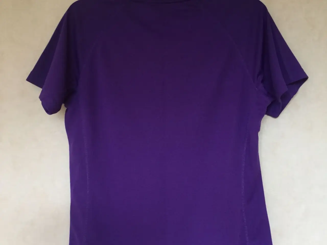 Billede 6 - T-shirt i str. M / L  3 stk. - i alt 99 kr
