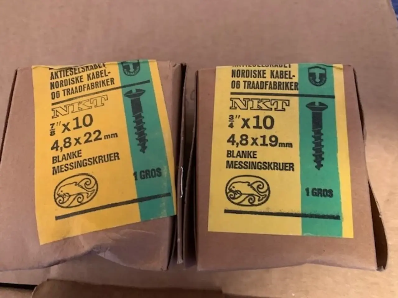 Billede 1 - 2 pk NKT blanke messingskruer, panhoved 4,8x19&22 