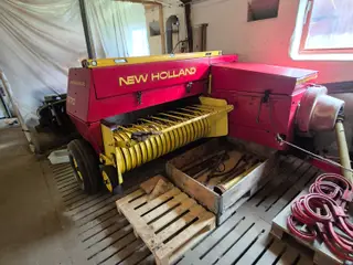 Småballepresser newholland 370