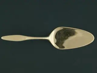 Kongelys Kagespade, 19 cm.