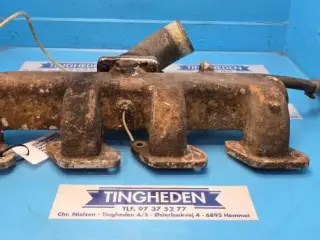 Case BD336 Udstødningmanifold A154149