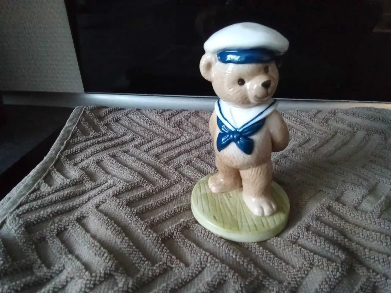 Billede 1 - Bing & Grøndahl figur "Victor"