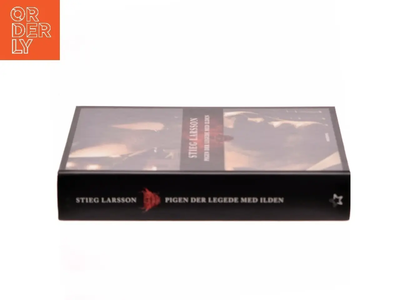 Billede 2 - Pigen der legede med ilden. 2 af Stieg Larsson (Bog)