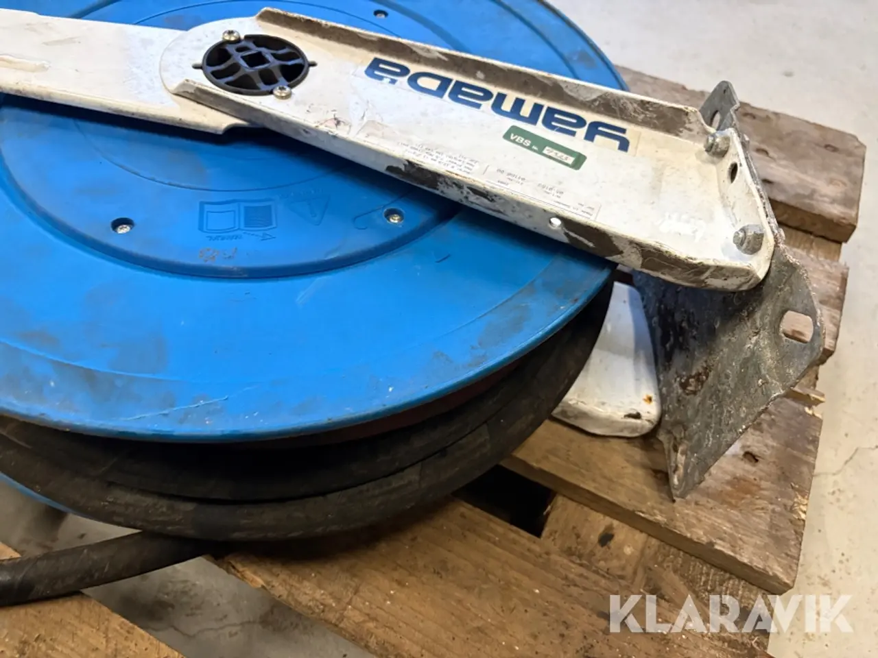 Billede 4 - Slangeopruller - cirka 14 meter slange - en til højtryk og en til vand