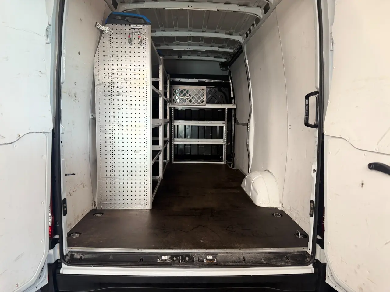 Billede 15 - Iveco Daily 2,3 35C14 13,4m³ Van AG8