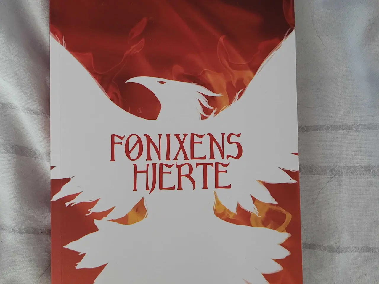Billede 1 - Fønixens hjerte. Signeret