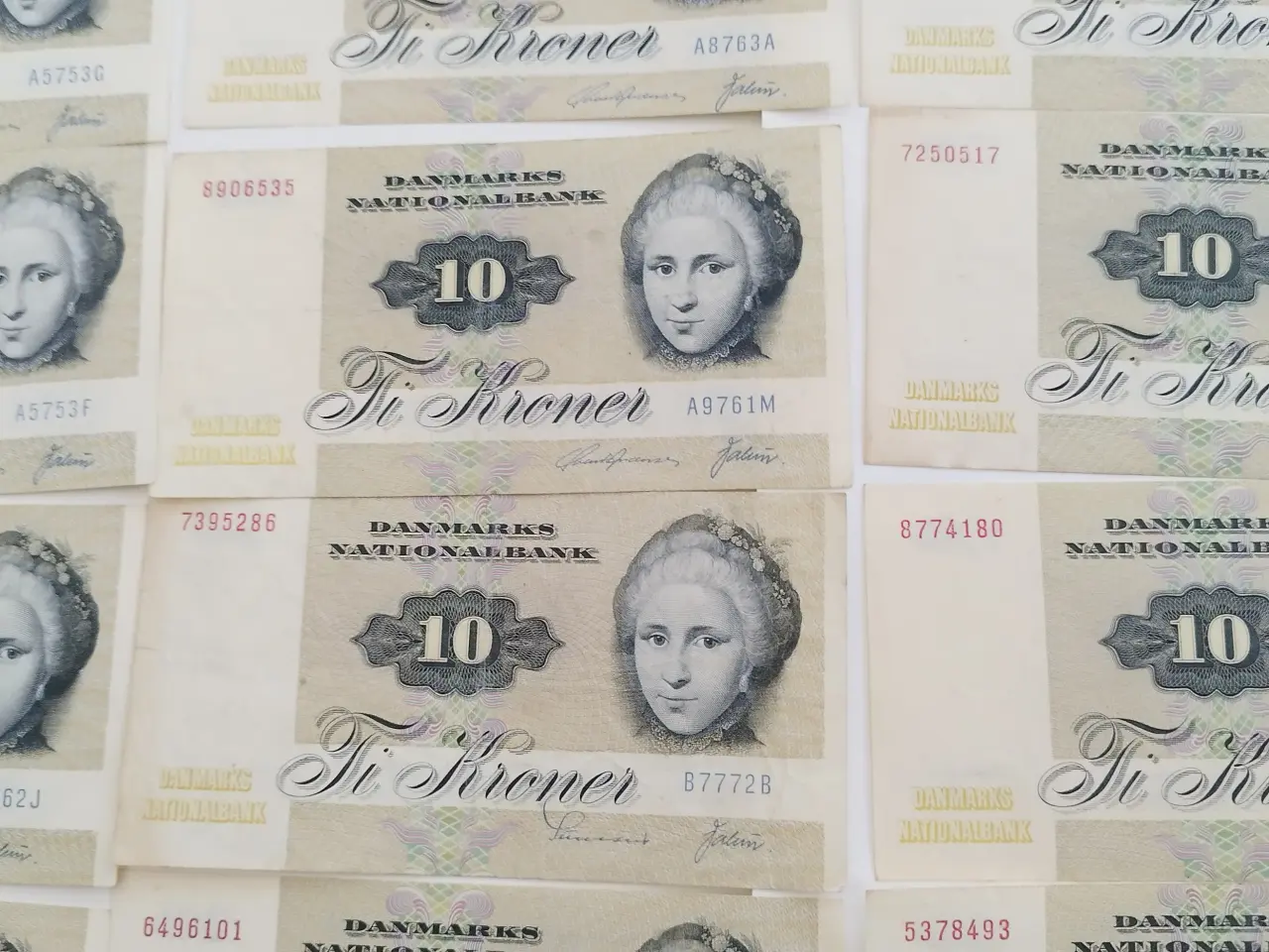 Billede 2 - Ti Kroner. 24 STK