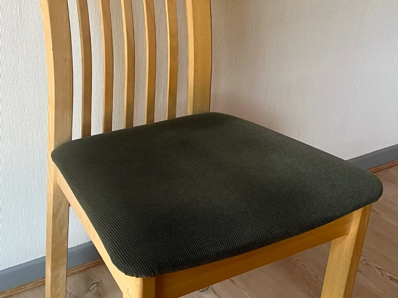 Billede 8 - Spisebord med 16 stole