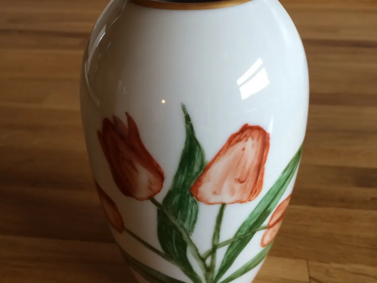 Billede 1 - Vase med Guldkant