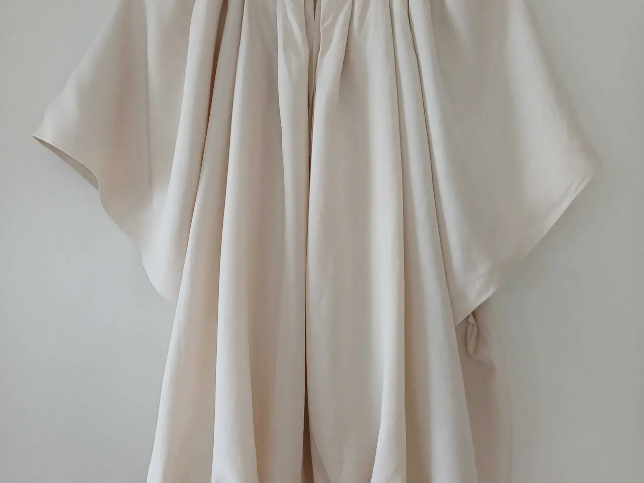 Billede 2 - Gossia beige top str S