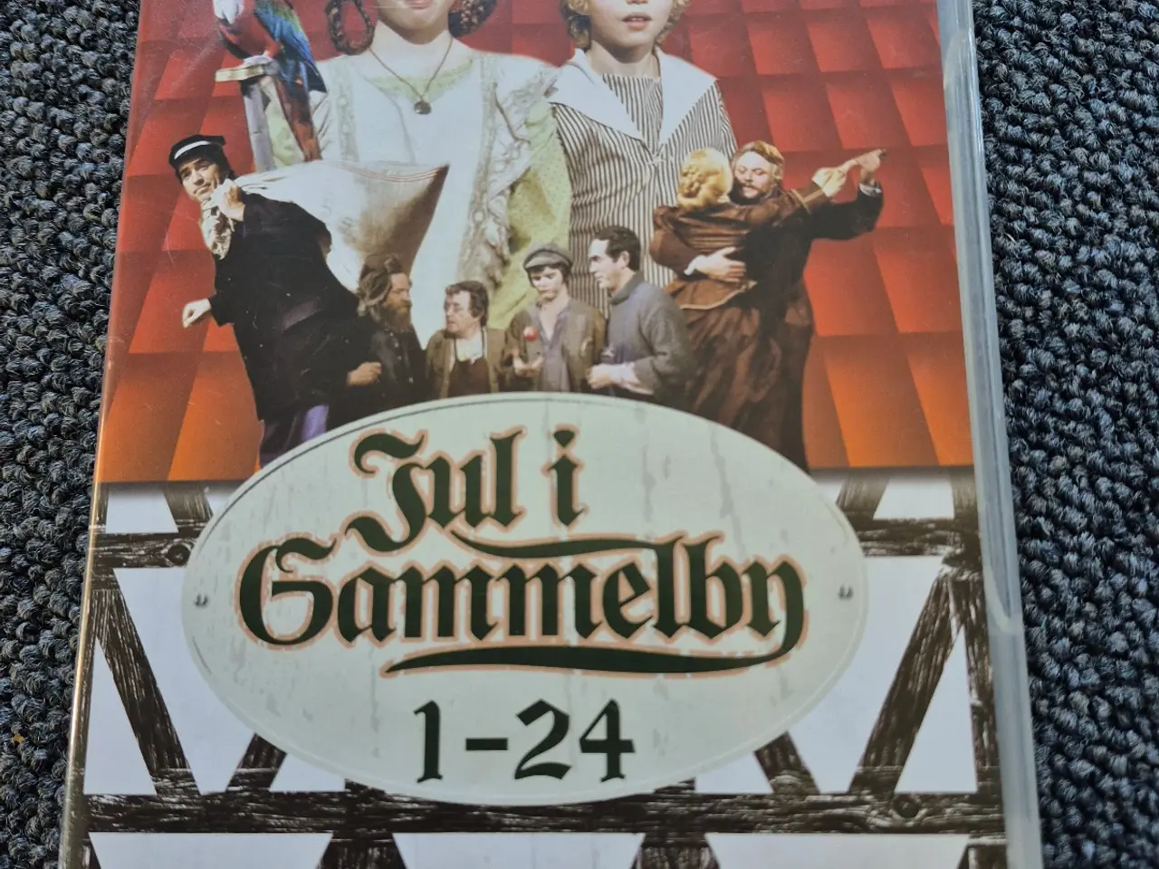 Billede 1 - Jul i gammelby 24 afsnit fra 1979