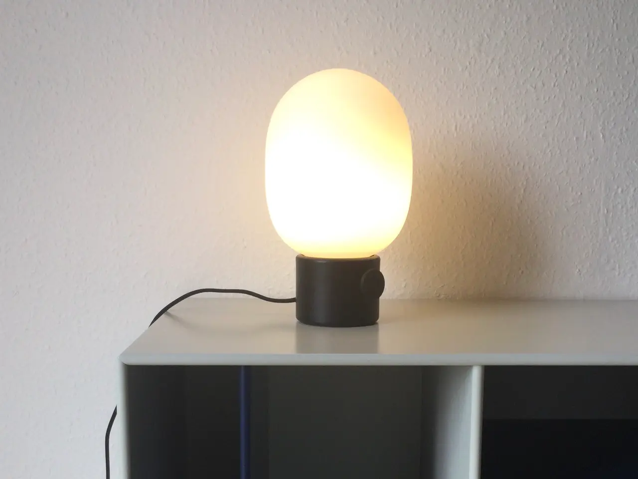 Billede 3 - Menu / Audo Copenhagen bordlampe med lysdæmper