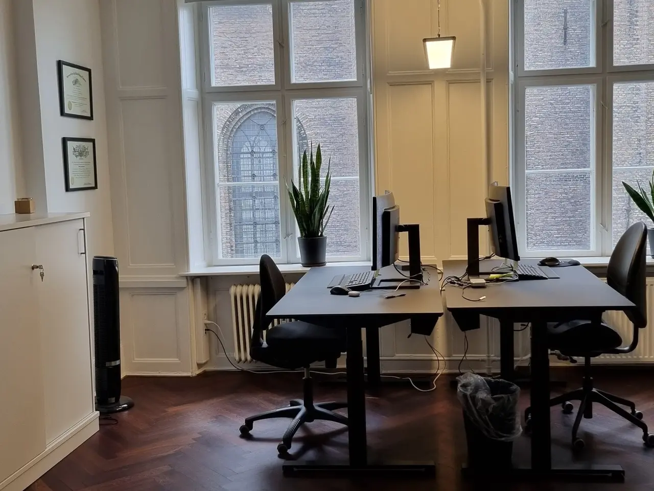 Billede 9 - Møbleret kontor/arbejdsplads centralt i København