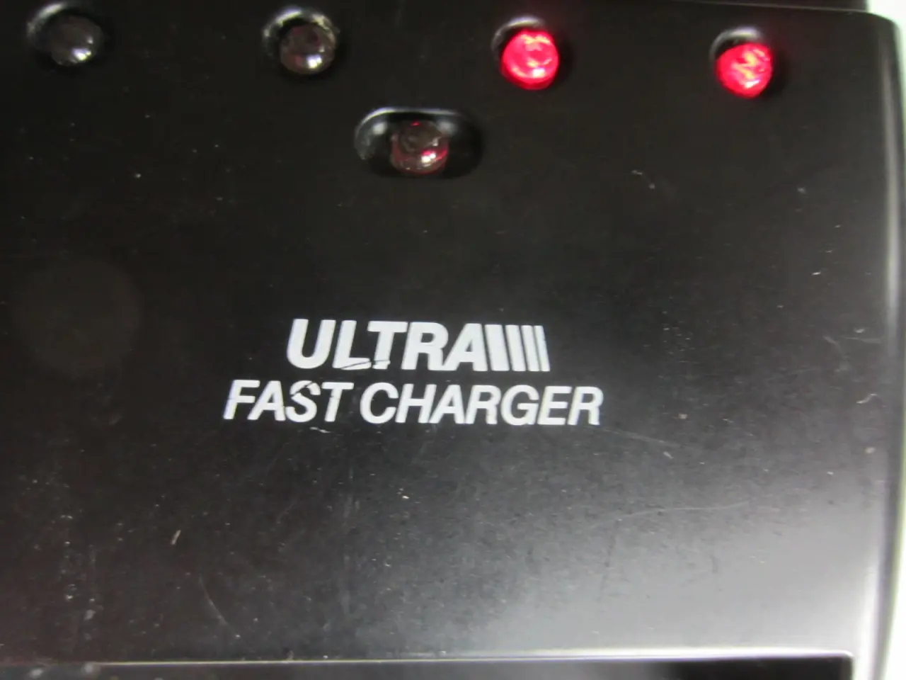 Billede 2 - TECHWORLD BC-104-V ULTRA Fast Charger