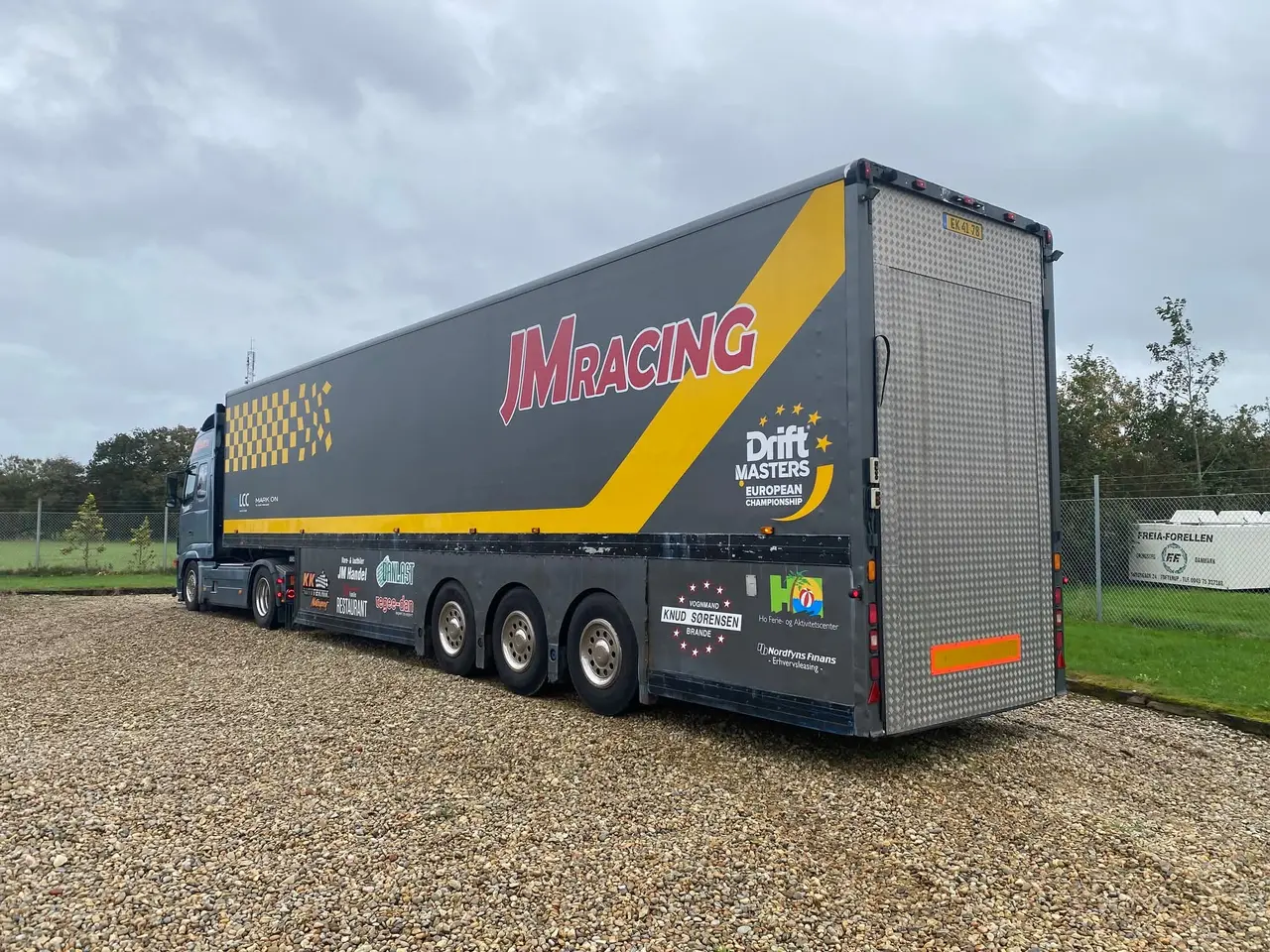 Billede 16 - Volvo FH12 med Wilson trailer og telt