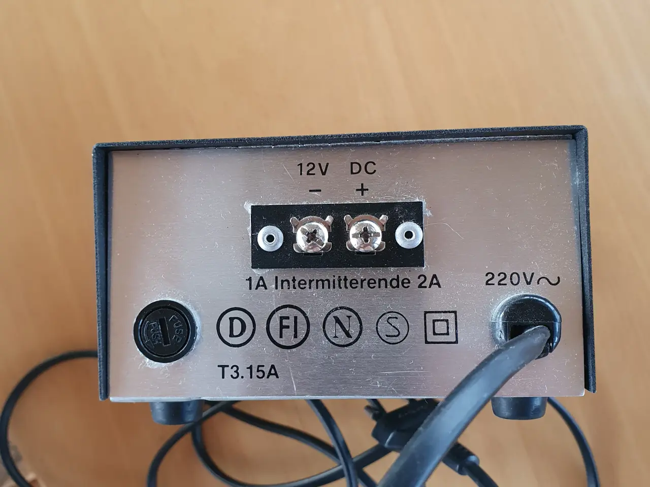 Billede 2 - 220 / 12 volt strømforsyning