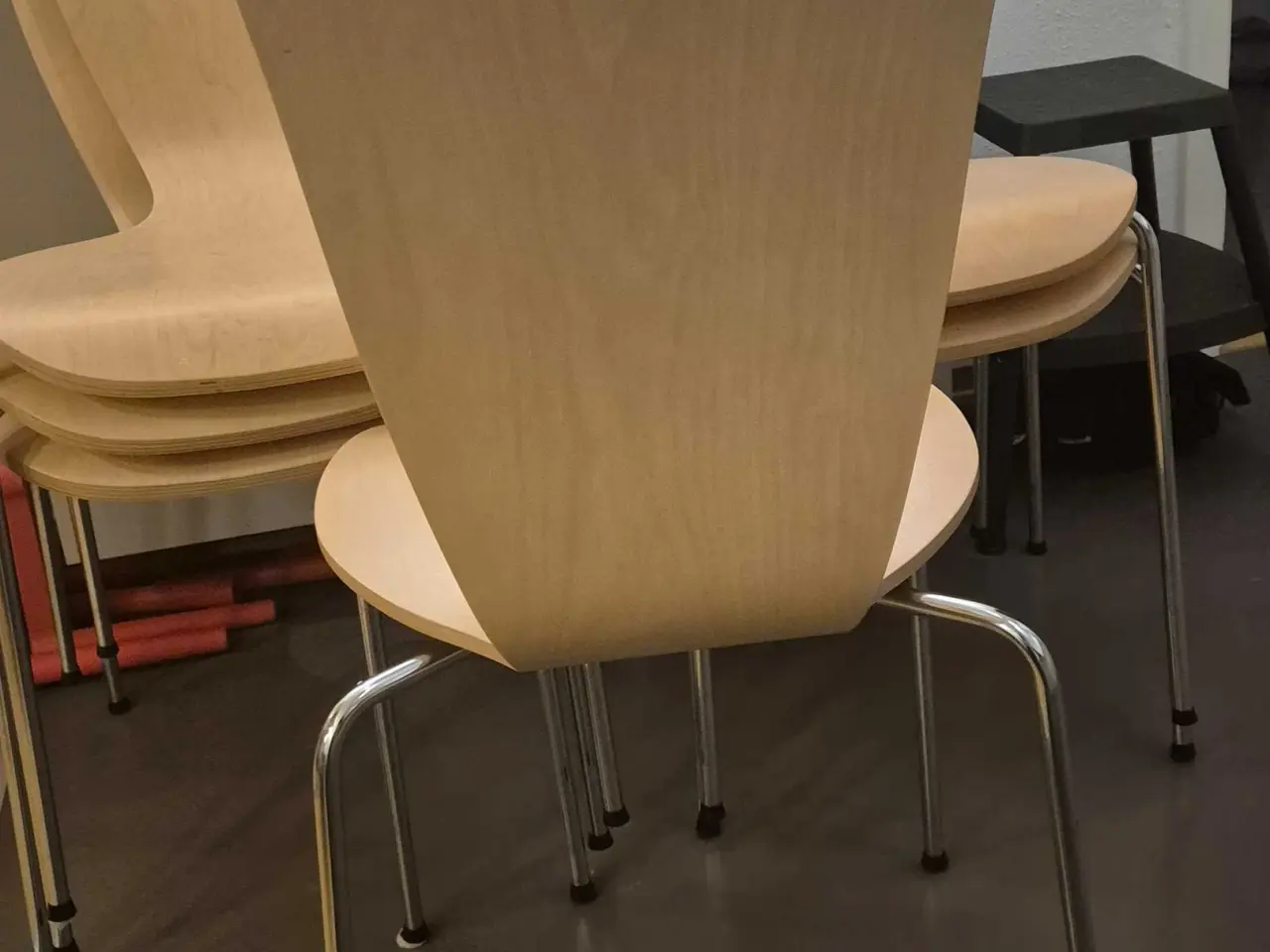 Billede 4 - 6 spisebordsstole til 200kr i alt